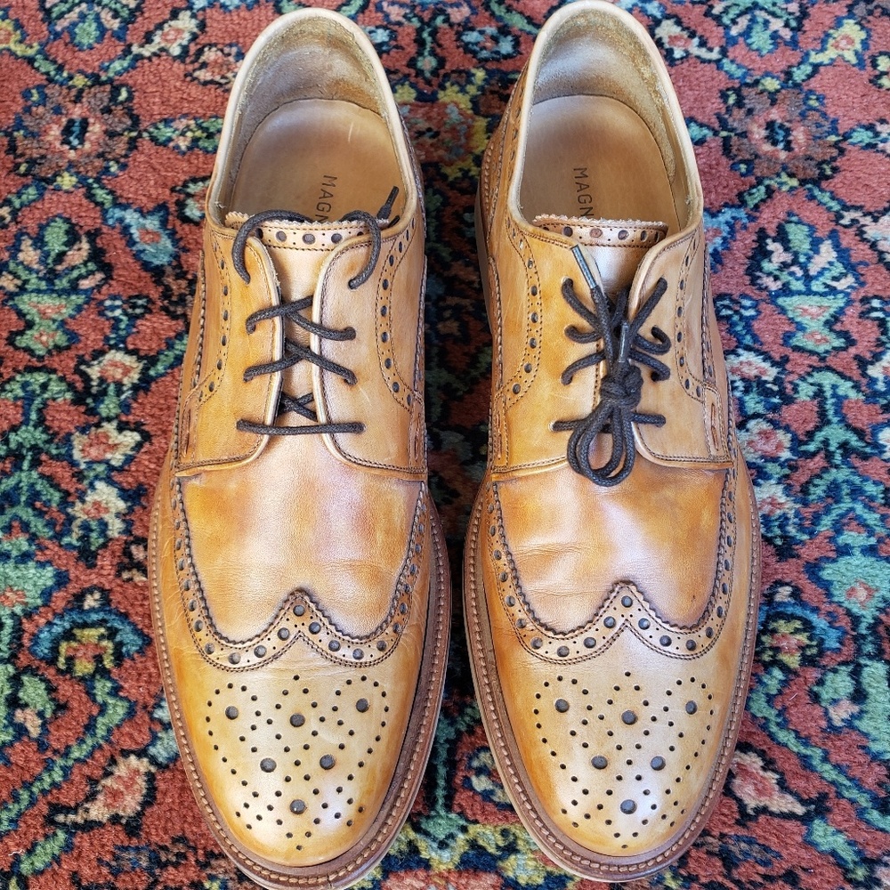Magnanni Burnished wingtips size 11